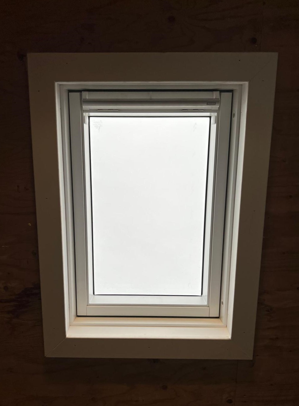 Velux dakraam afgetimmerd